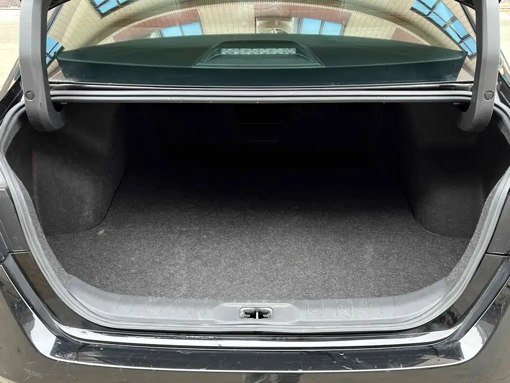 NISSAN TEANA 2021