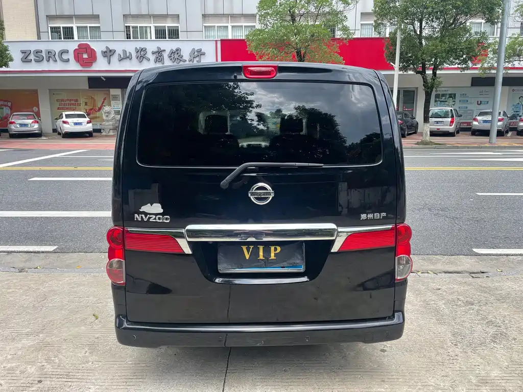 NISSAN NV200 2014
