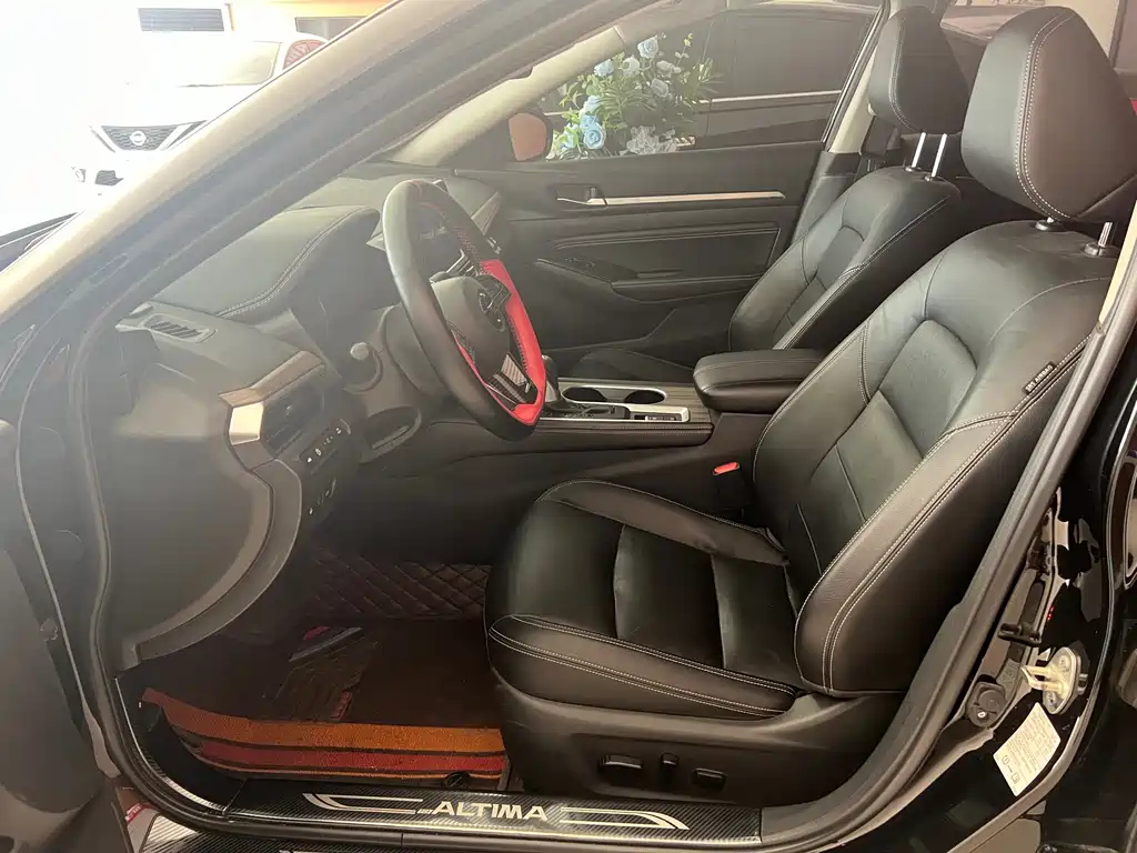 NISSAN TEANA 2020