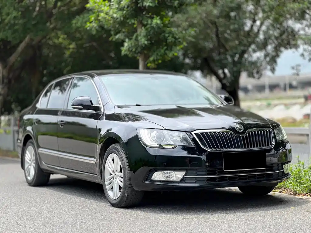 SKODA SUPERB 2014