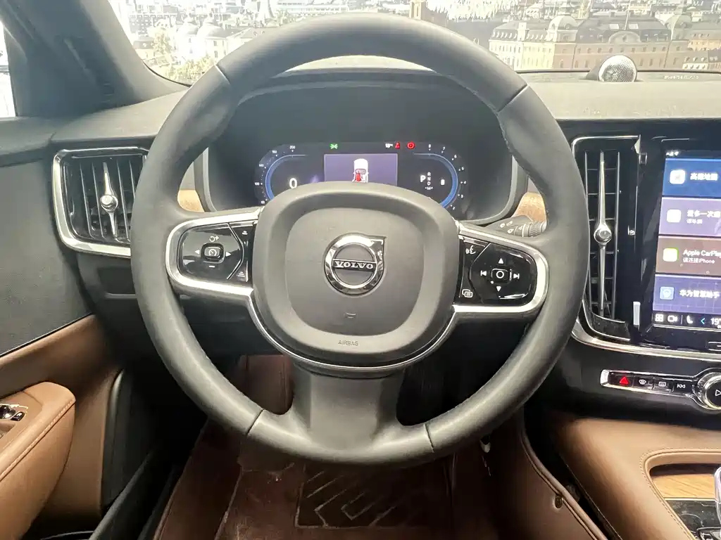 VOLVO S90 2024