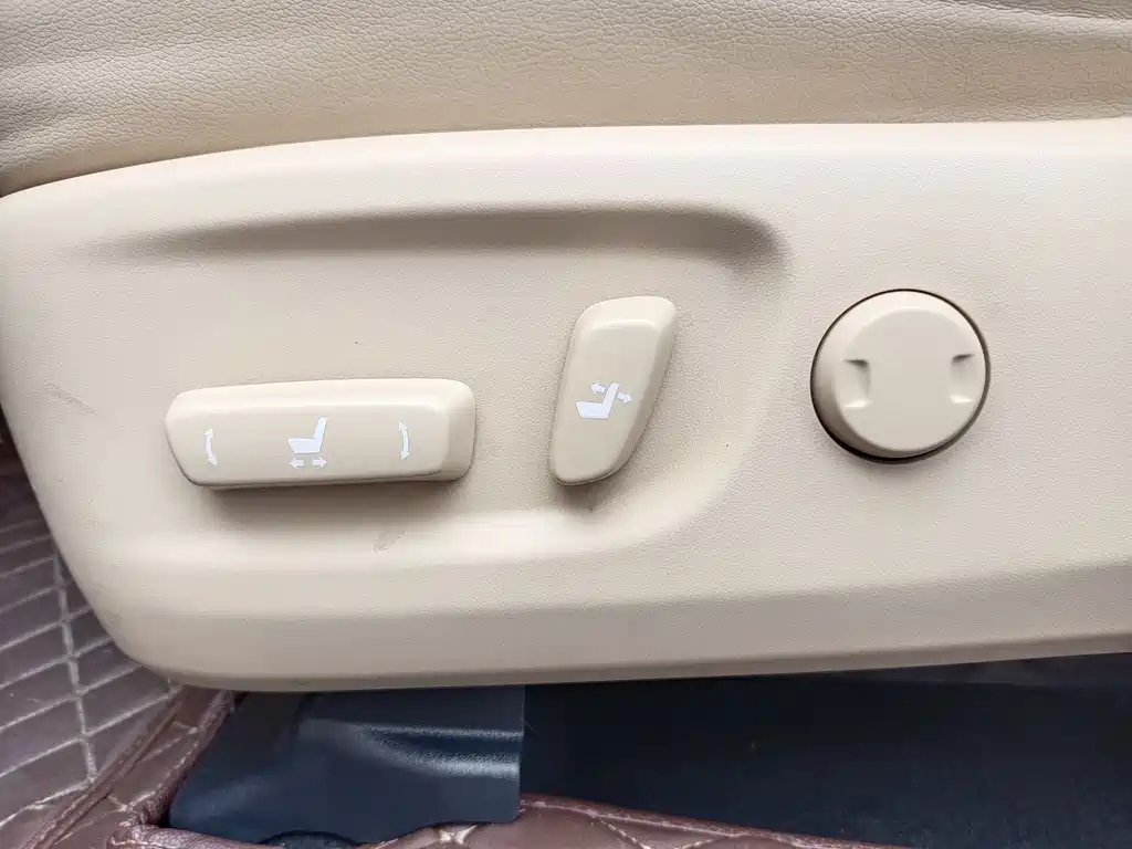 TOYOTA HIGHLANDER 2018