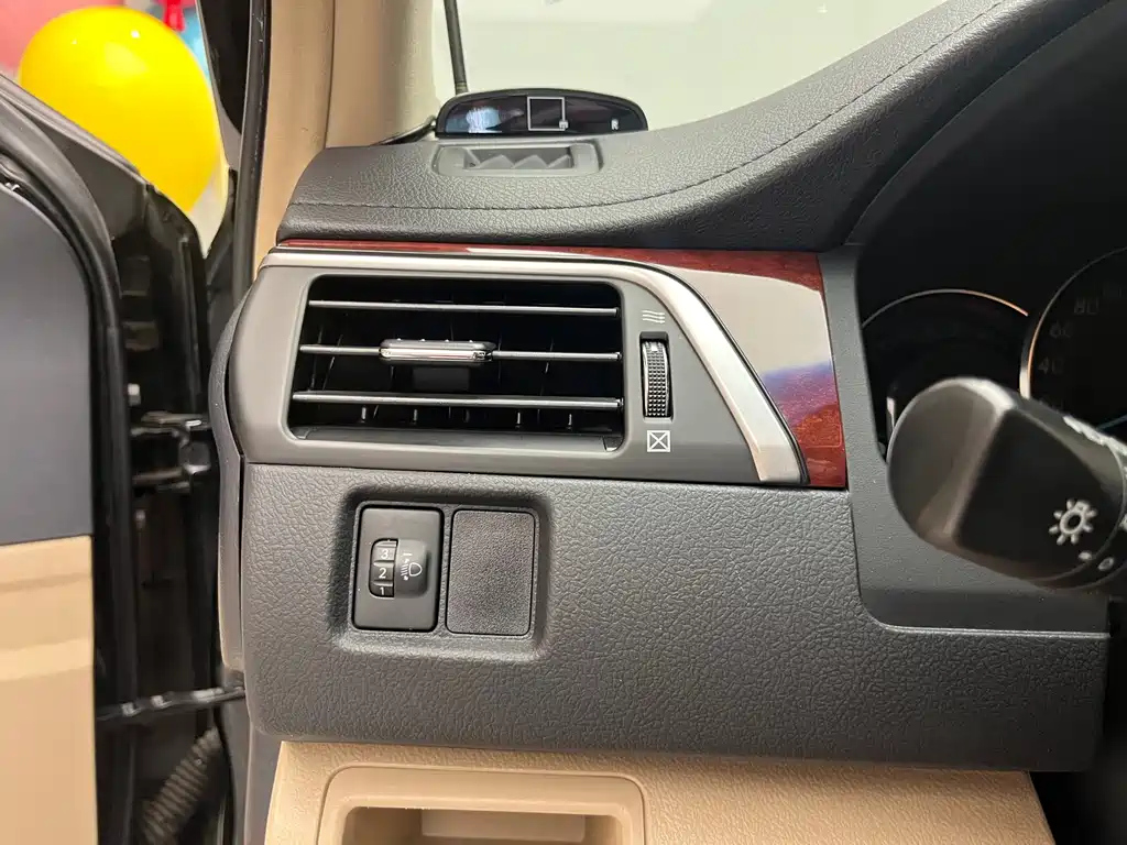 TOYOTA CAMRY 2014