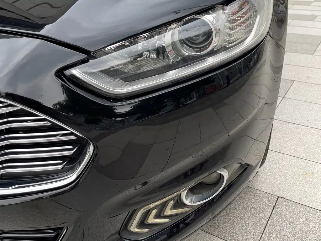 FORD MONDEO 2015