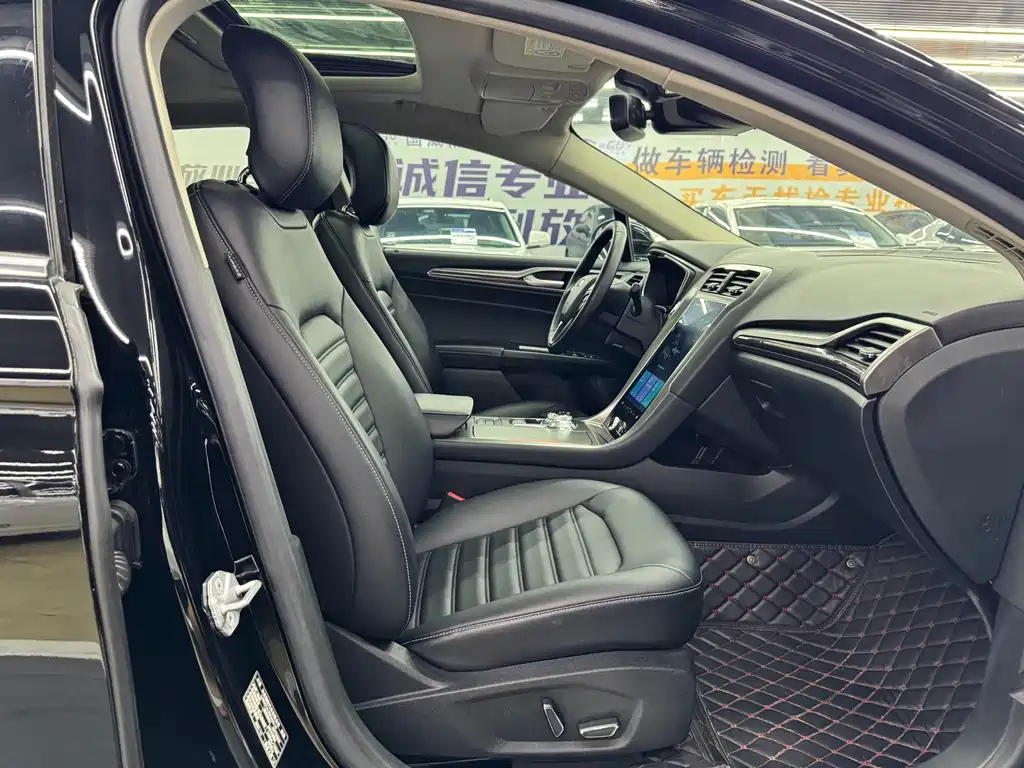 FORD MONDEO 2022