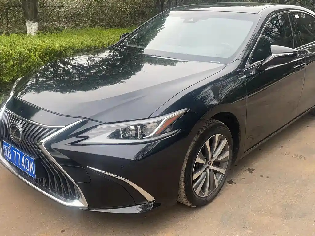 LEXUS ES 2021