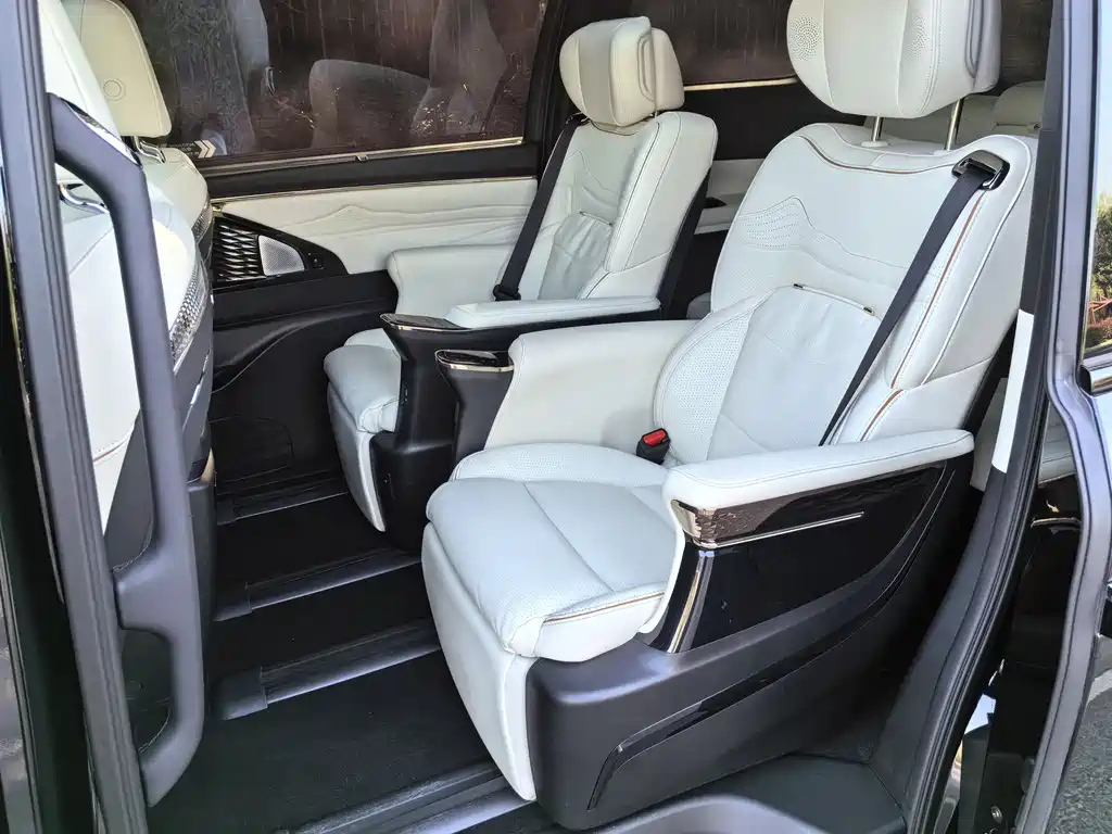 TRUMPCHI M8 2023