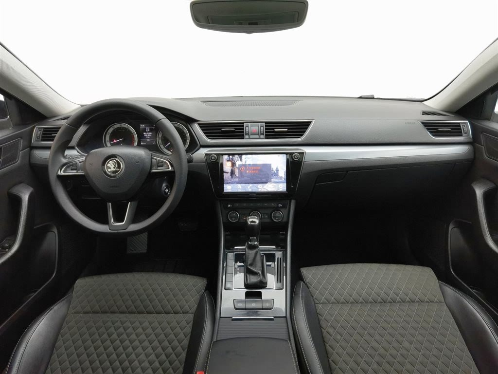 SKODA SUPERB 2019