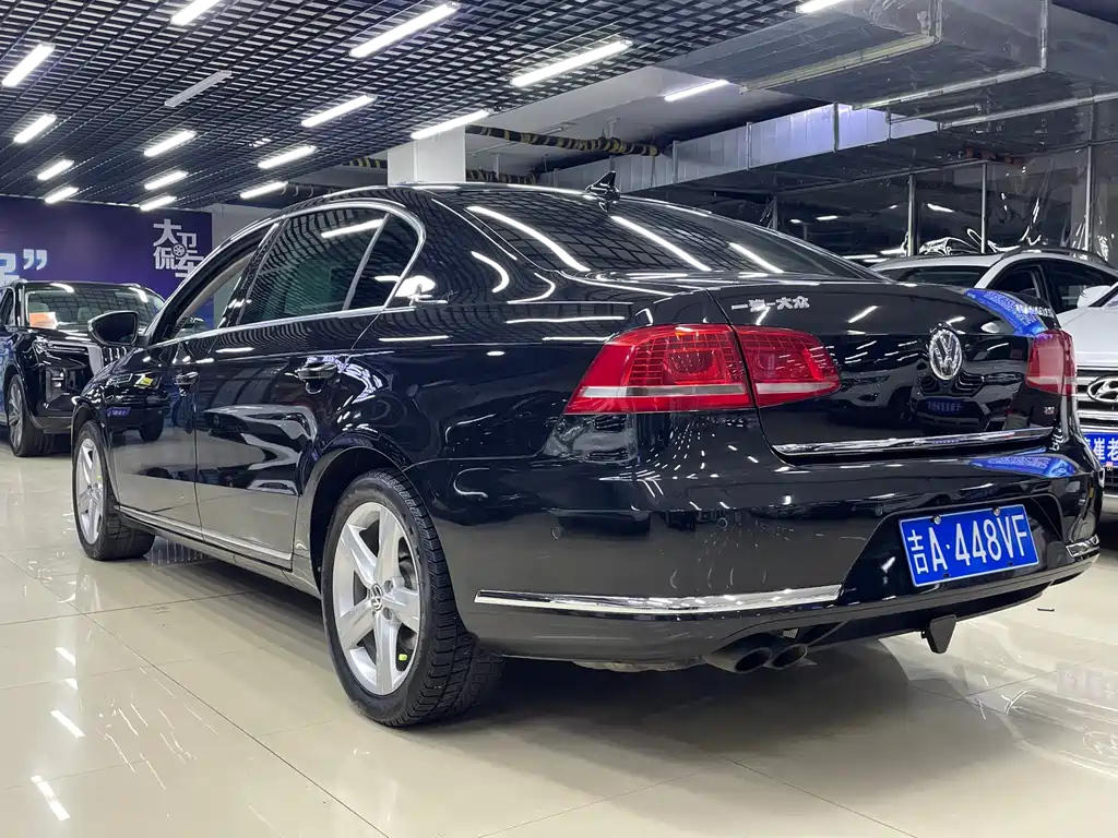 VOLKSWAGEN MAGOTAN 2014