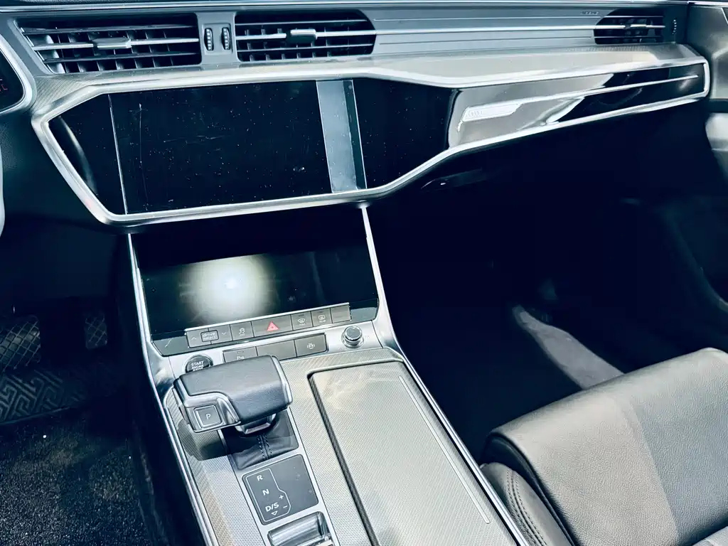 AUDI A6L 2021
