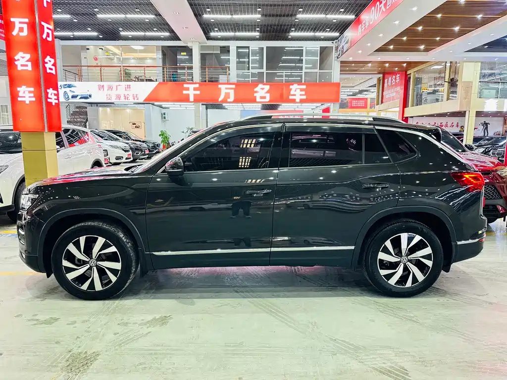 VOLKSWAGEN TAYRON 2020