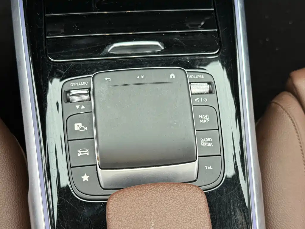 MERCEDES BENZ GLB 2022