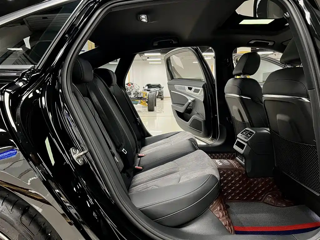 AUDI A6L 2023