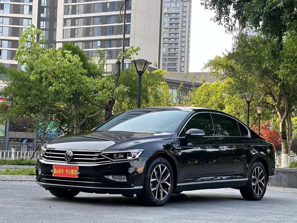 VOLKSWAGEN MAGOTAN 2021