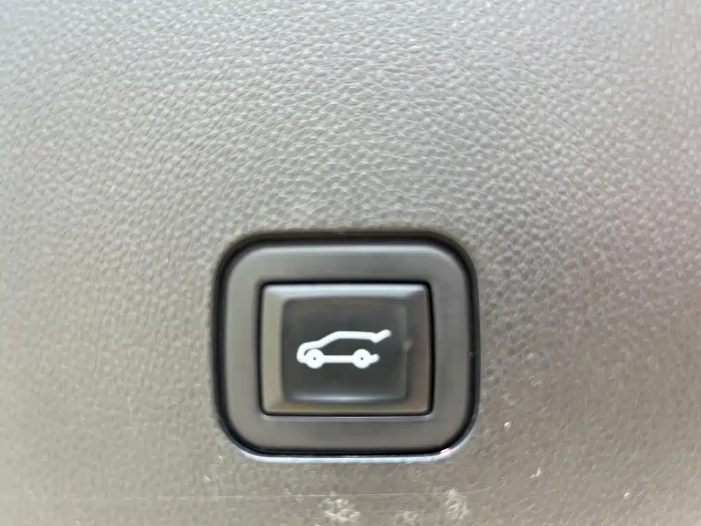 CADILLAC XT6 2021