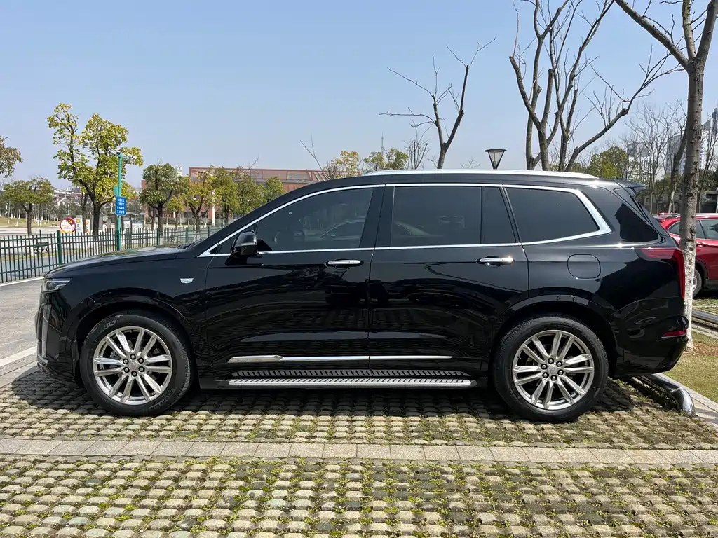 CADILLAC XT6 2021