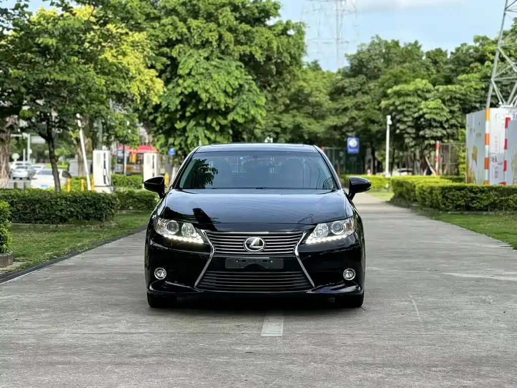 LEXUS ES 2014