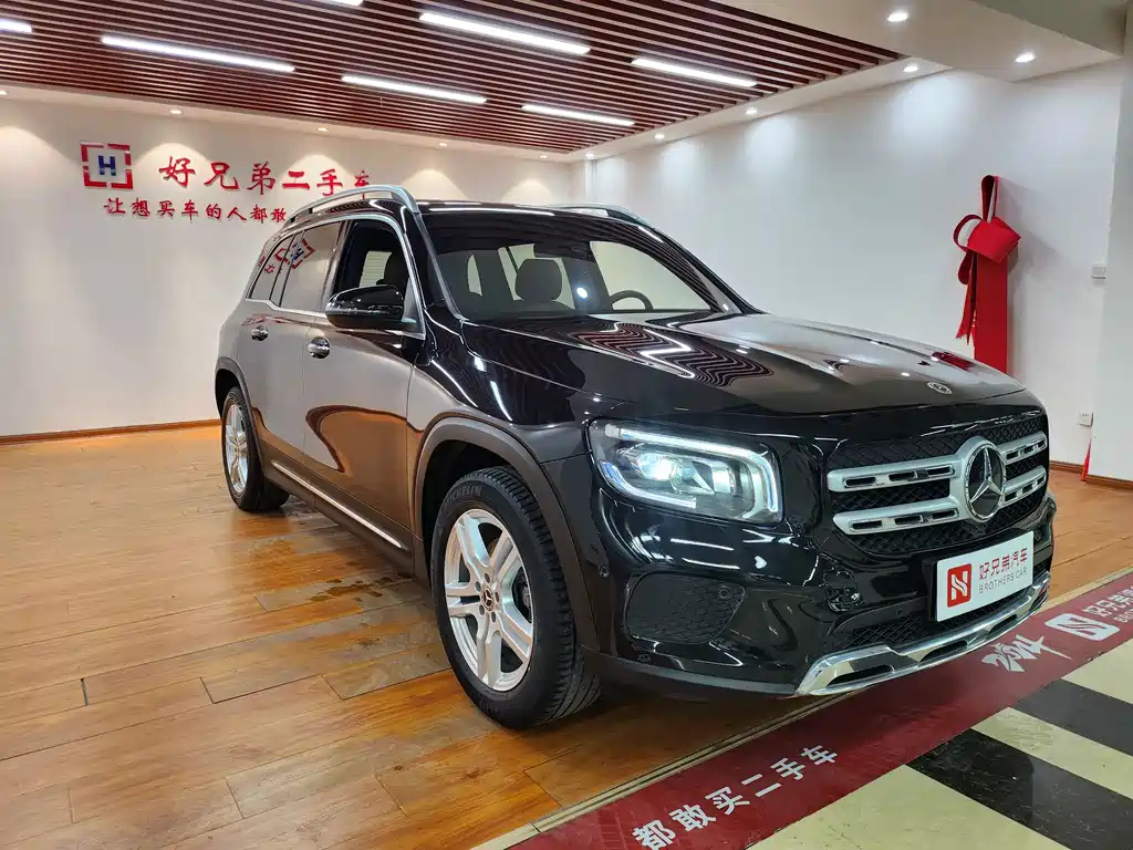 MERCEDES BENZ GLB 2021