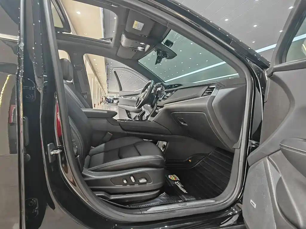 CADILLAC XT5 2021