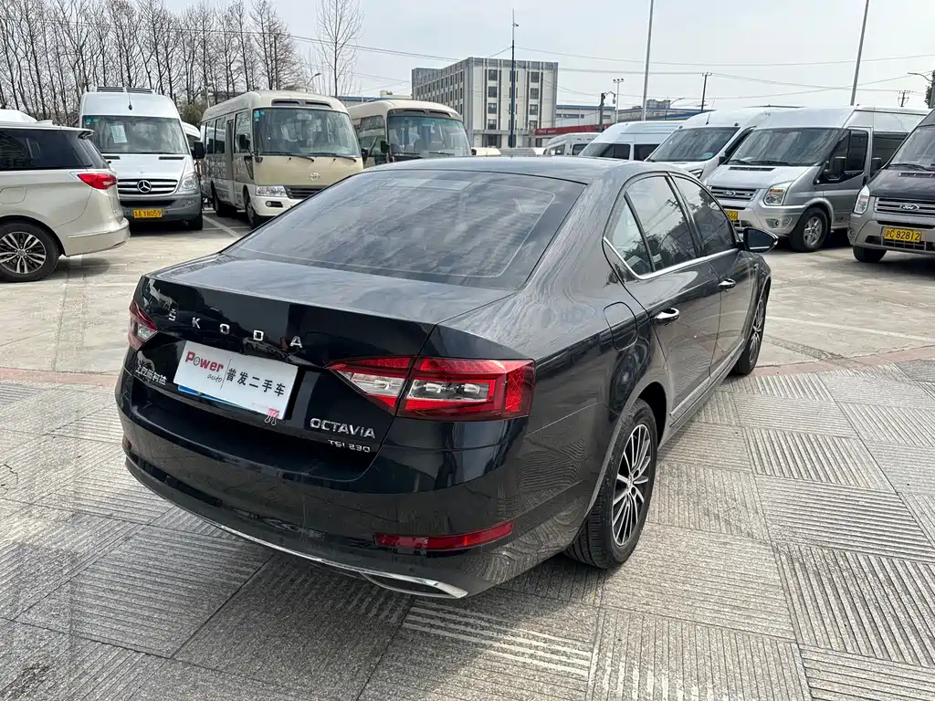 SKODA OCTAVIA 2020