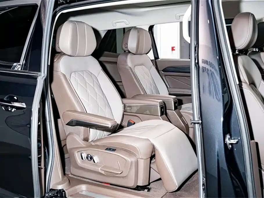 VOLKSWAGEN VILORAN 2024