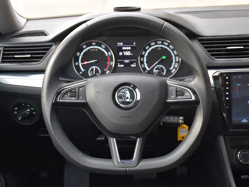 SKODA SUPERB 2020