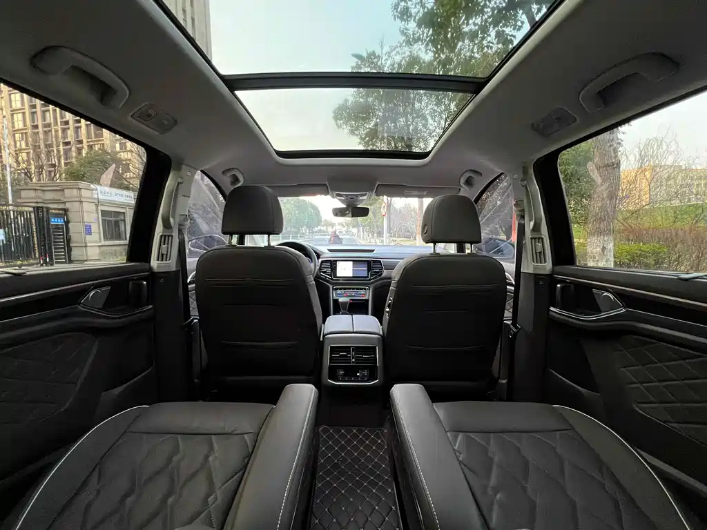 VOLKSWAGEN VILORAN 2023