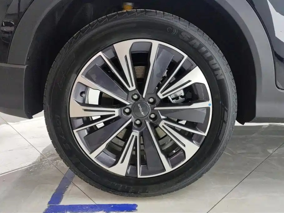 JETOUR X70 PLUS 2025