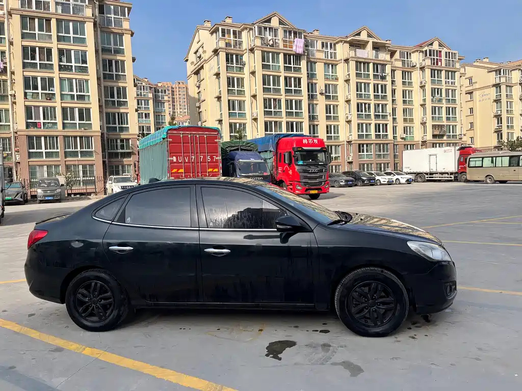HYUNDAI CELESTA 2012