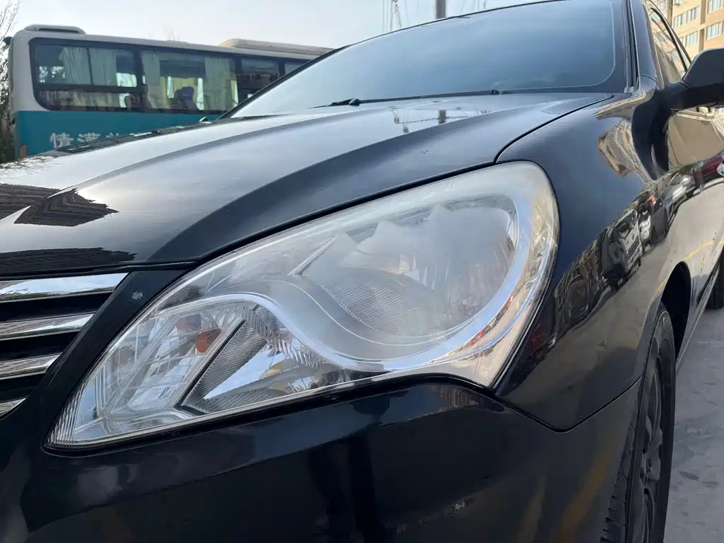 HYUNDAI CELESTA 2012