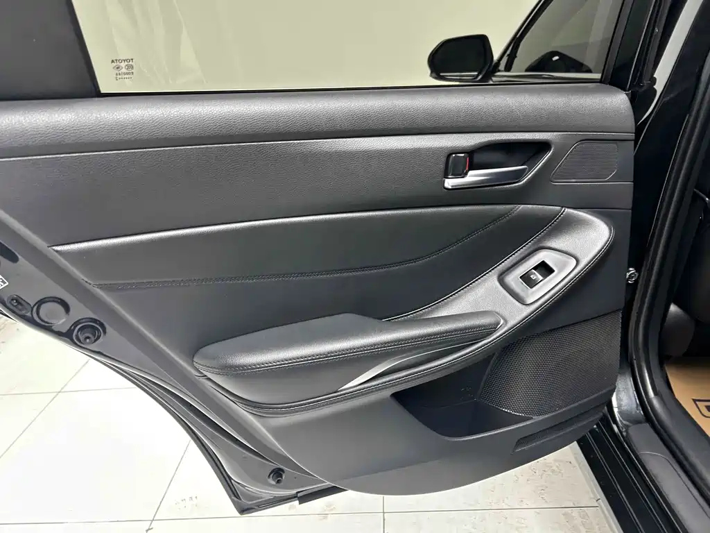 TOYOTA AVALON 2022