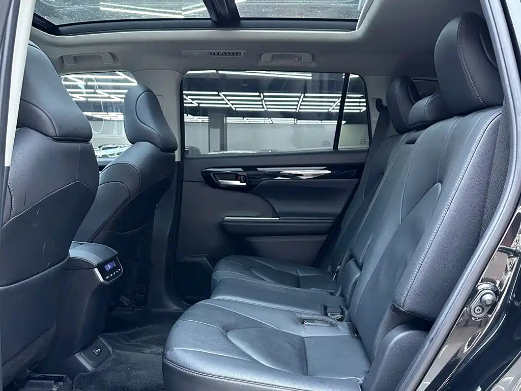 TOYOTA HIGHLANDER 2022