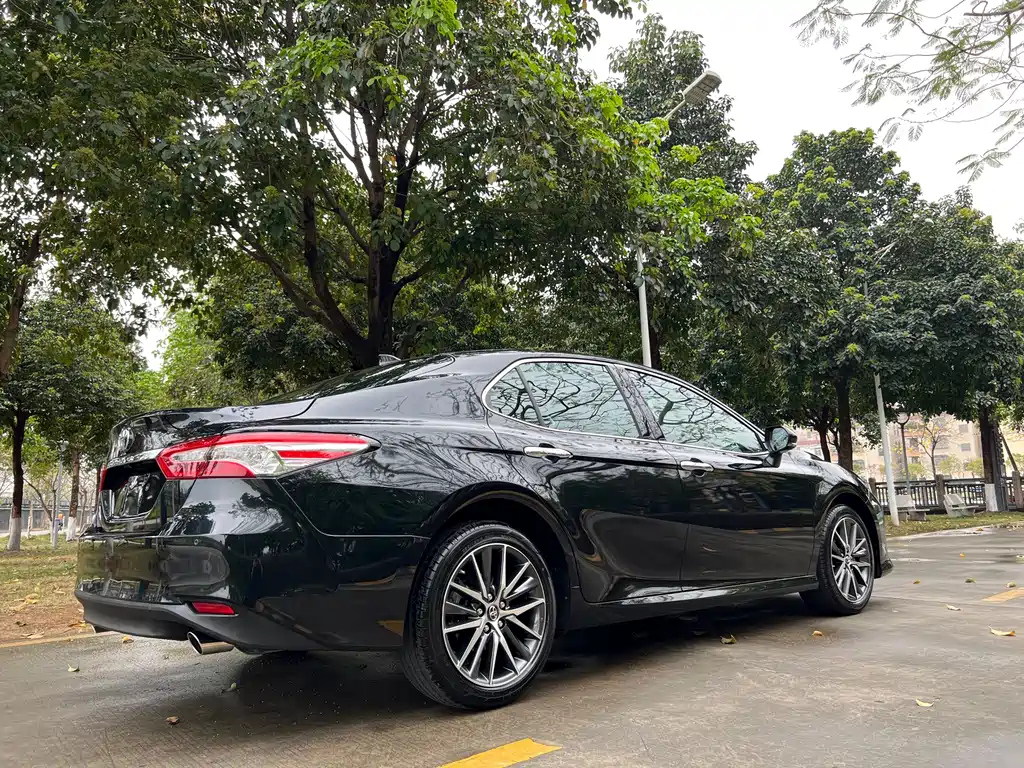 TOYOTA CAMRY 2021