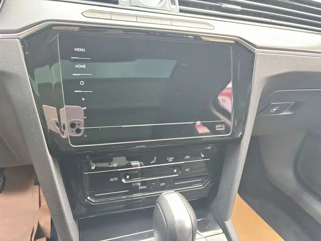 VOLKSWAGEN MAGOTAN 2020
