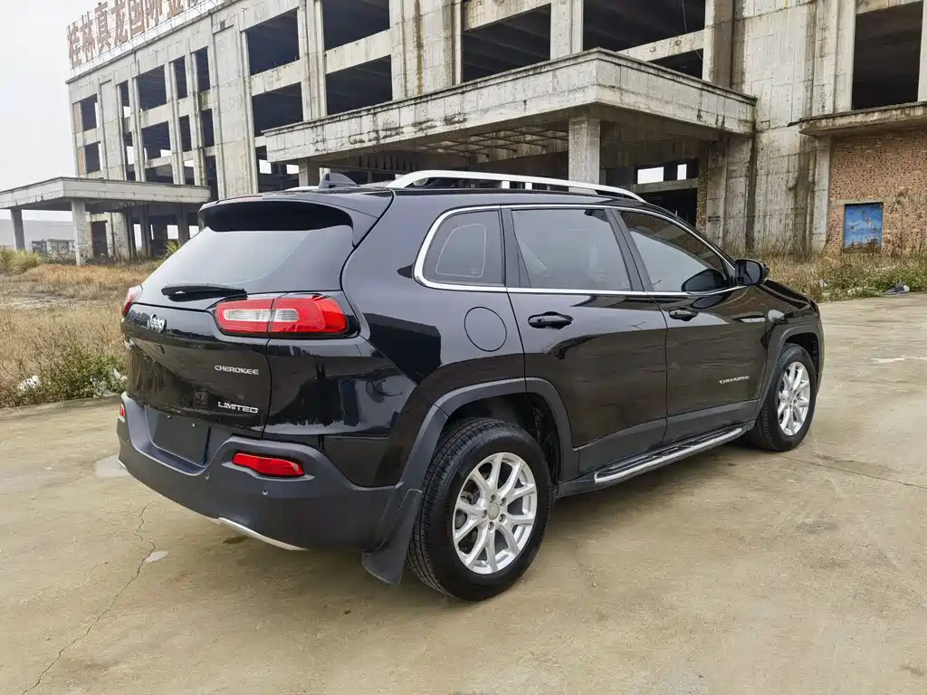JEEP CHEROKEE 2018
