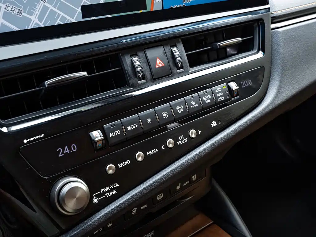 LEXUS ES 2022