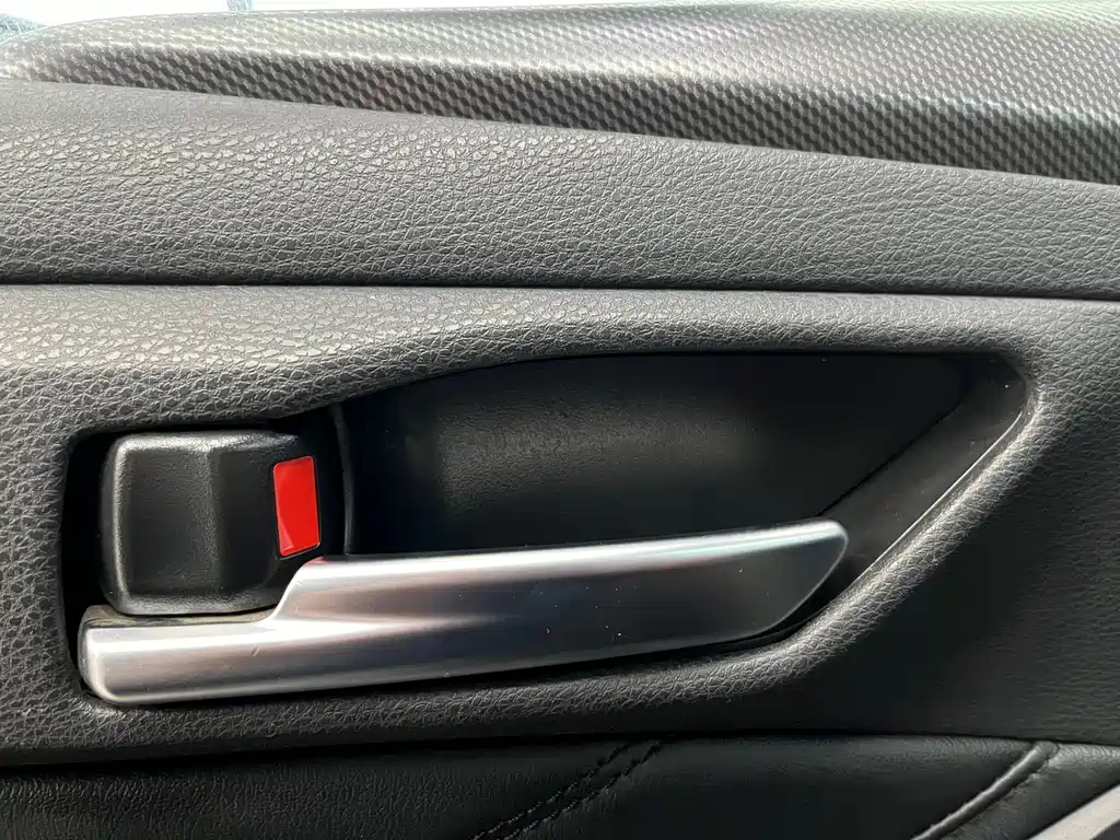 TOYOTA AVALON 2021