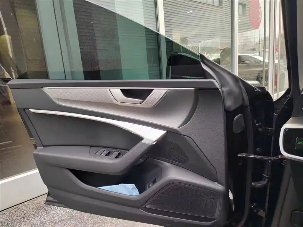 AUDI A7 2024