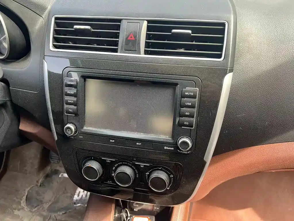 DONGFENG JOYEAR X5 2016