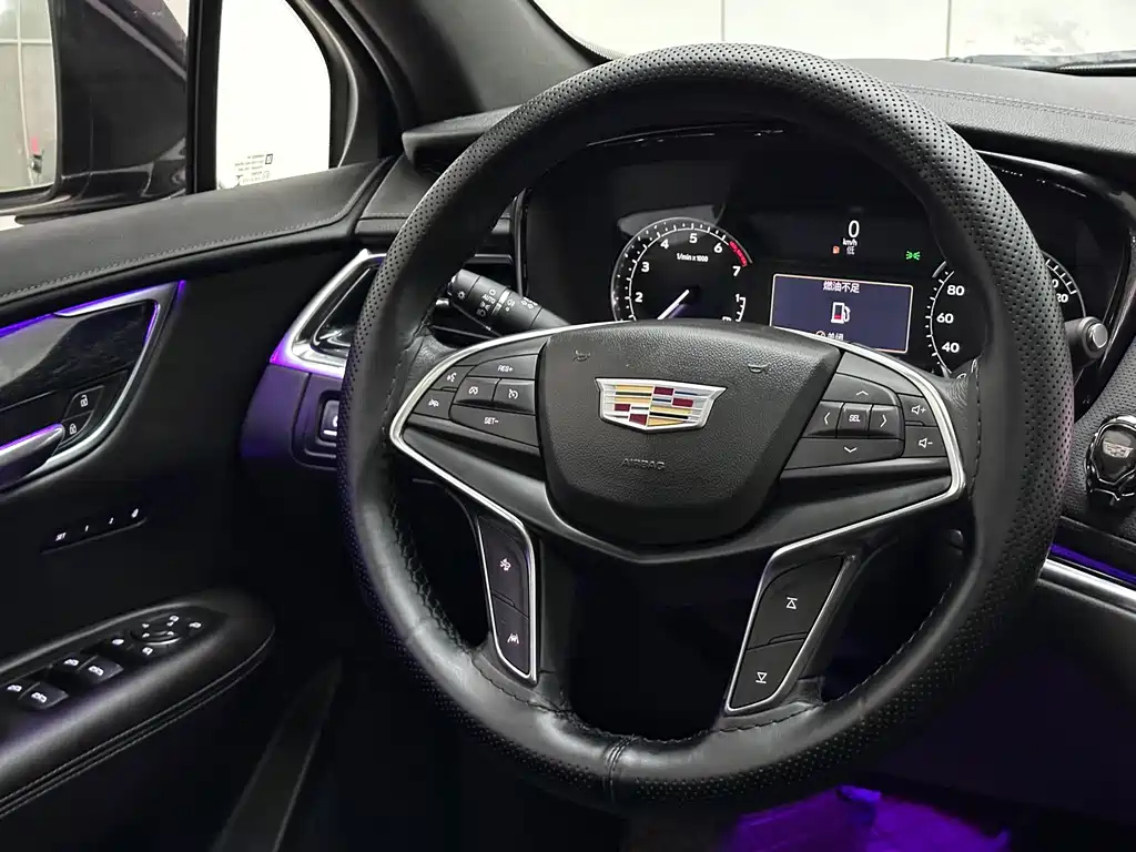 CADILLAC XT5 2022