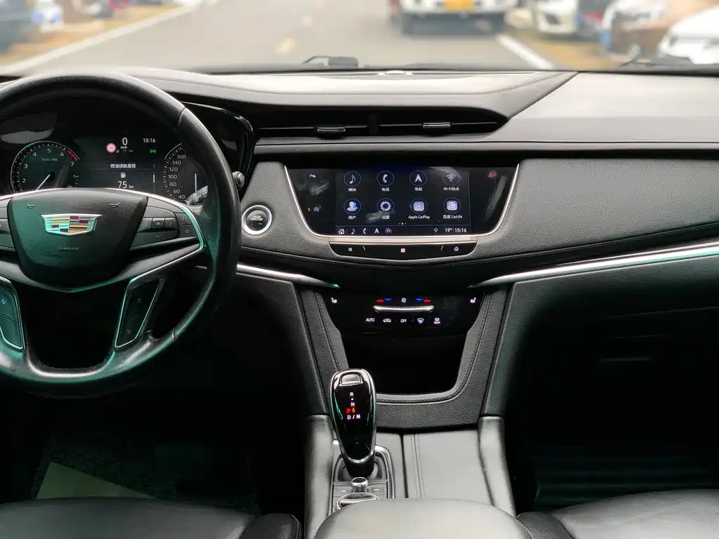 CADILLAC XT5 2020