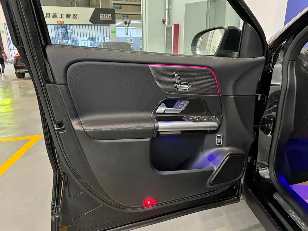 MERCEDES BENZ GLA 2022