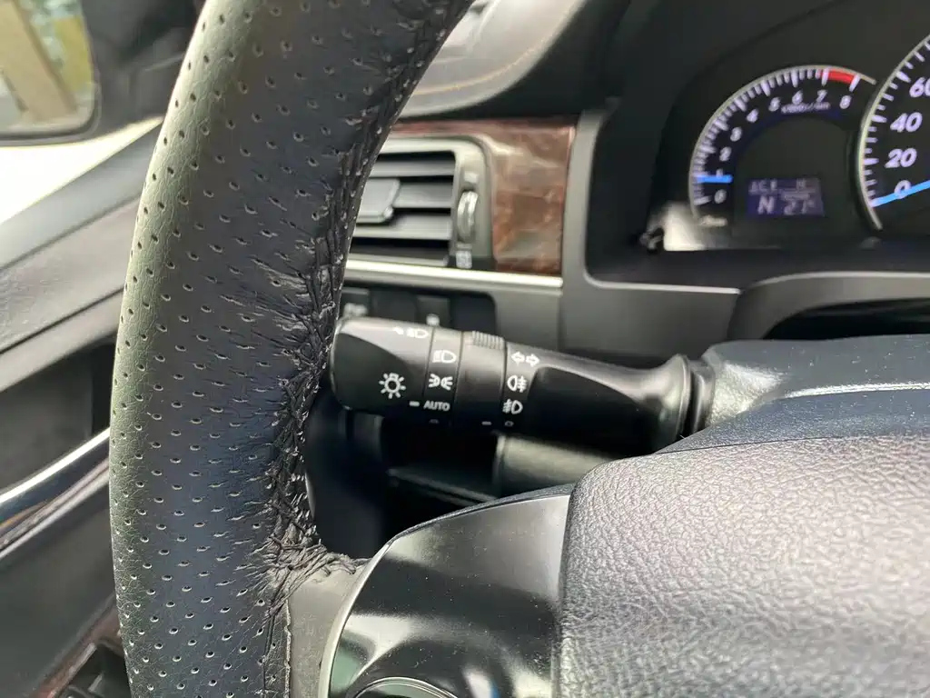TOYOTA CAMRY 2016