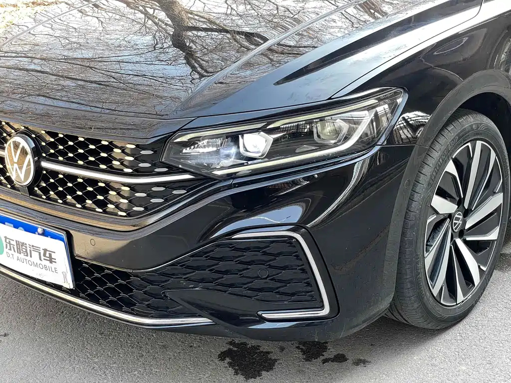 VOLKSWAGEN PASSAT 2022