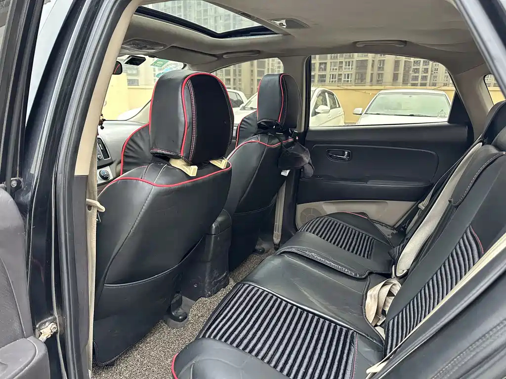 HYUNDAI CELESTA 2011