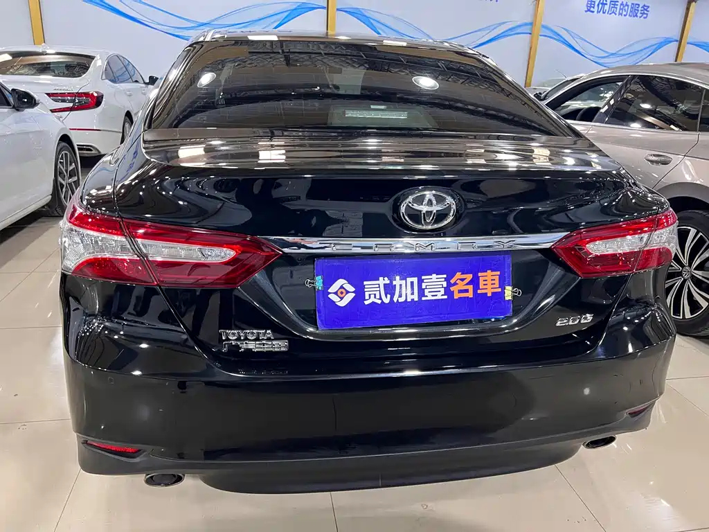 TOYOTA CAMRY 2019