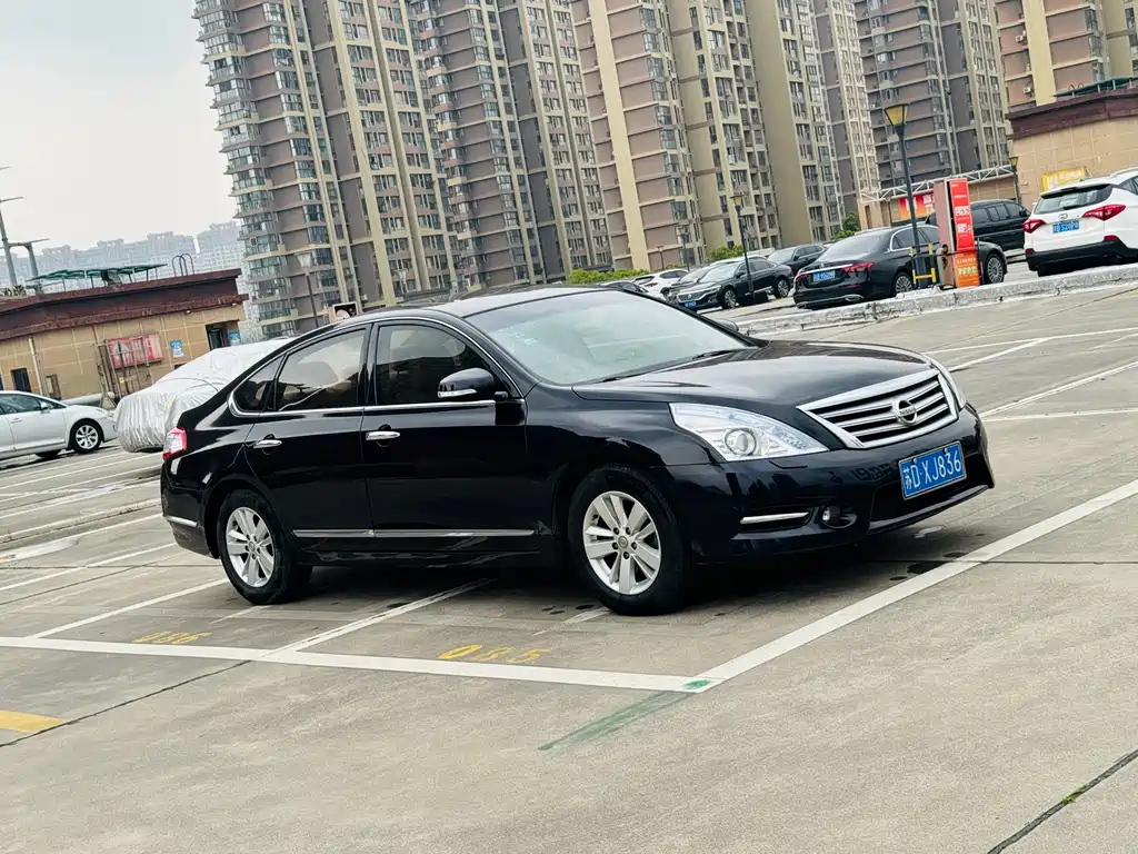 NISSAN TEANA 2012