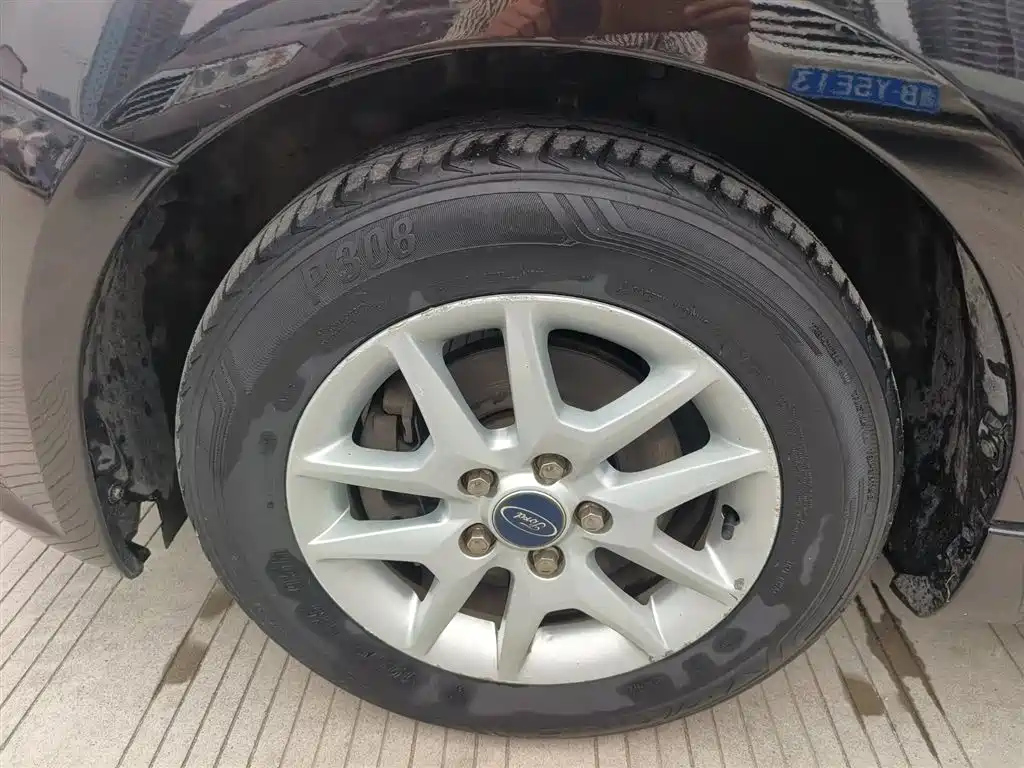 FORD FOCUS 2012