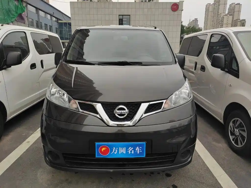 NISSAN NV200 2020