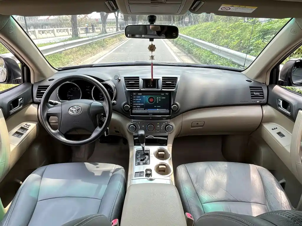 TOYOTA HIGHLANDER 2014